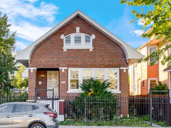 Chicago, IL 60651,1138 N Central Avenue