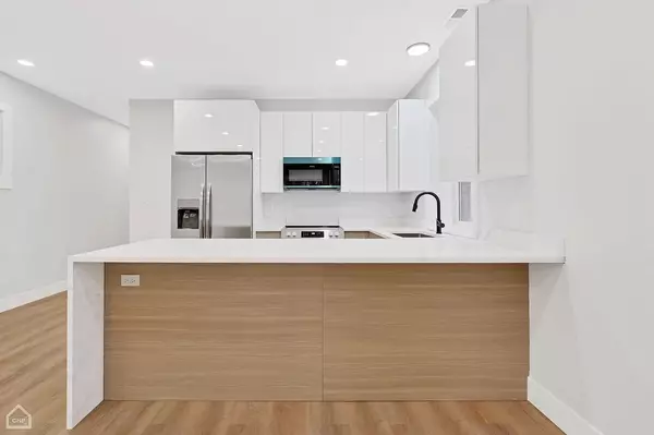 Chicago, IL 60608,2626 W 21st Street #2