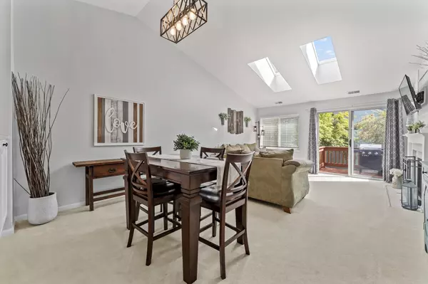 Schaumburg, IL 60194,217 Sierra Pass Drive