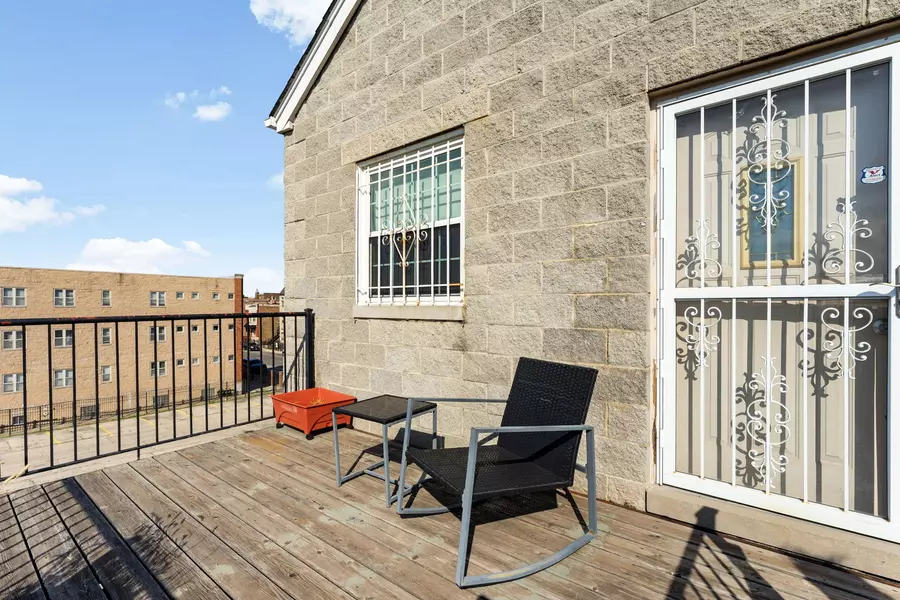 3113 W Warren Boulevard #401, Chicago, IL 60612