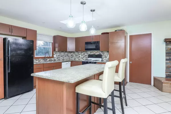 Oswego, IL 60543,4 AMY Drive