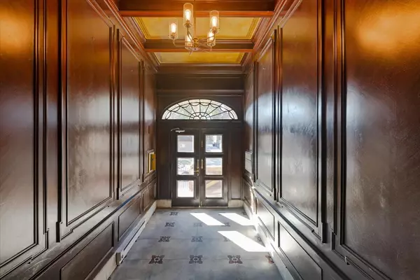 Chicago, IL 60615,442-444 E 48th Street