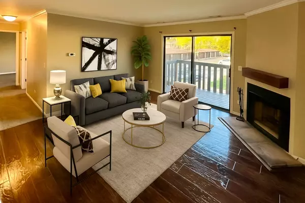 Crystal Lake, IL 60014,221 Uteg Street #G