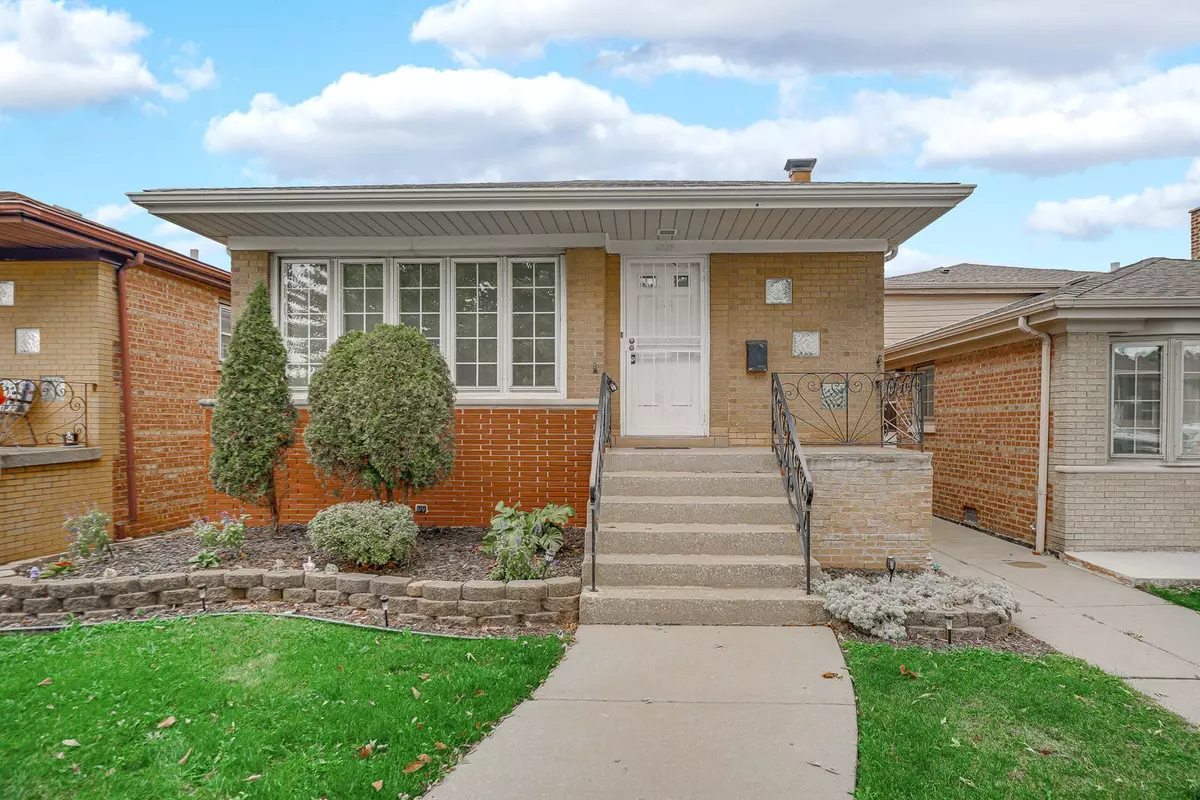 Chicago, IL 60638,6323 S Lamon Avenue