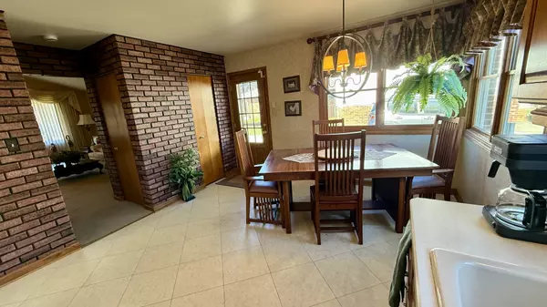 Crestwood, IL 60418,12913 Crestbrook Court