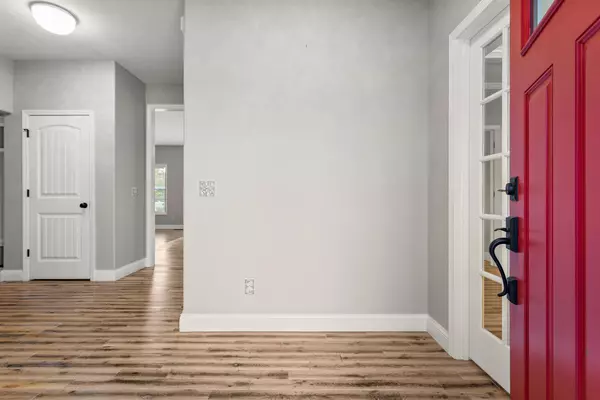 Champaign, IL 61822,5017 Trey Boulevard