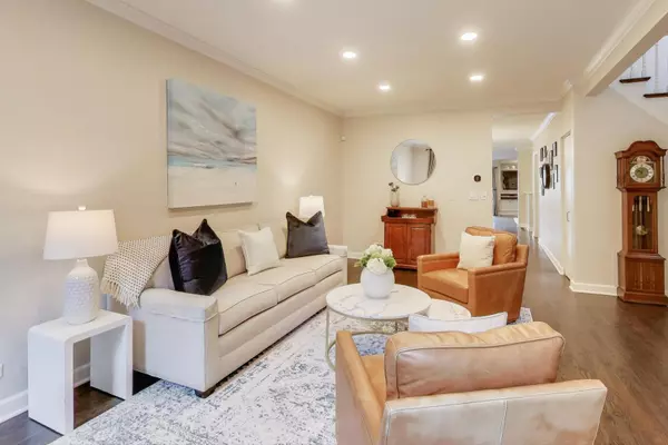 Chicago, IL 60614,2436 N Janssen Avenue