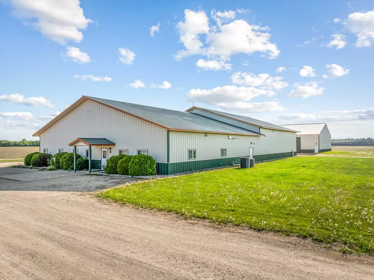 Capron, IL 61012,11635 Wange Road