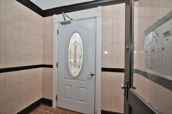 Chicago, IL 60659,6215 N Talman Avenue