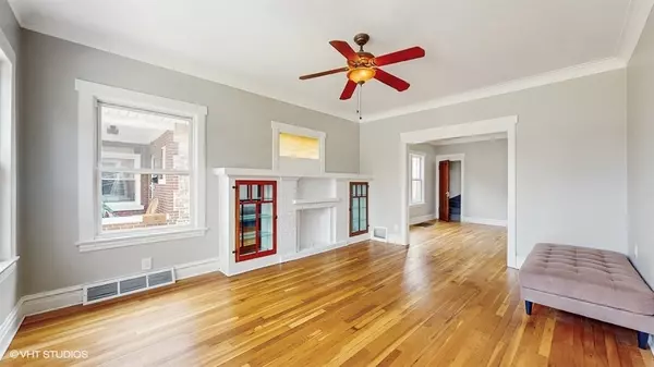 Chicago, IL 60641,5041 W Fletcher Street