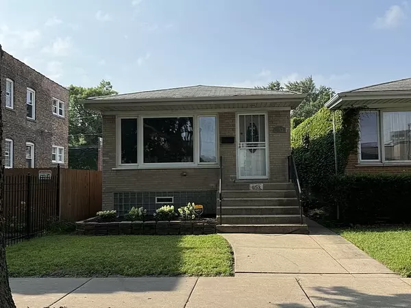 653 E 87th Place, Chicago, IL 60619