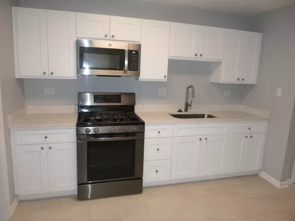 Carpentersville, IL 60110,305 Four Winds Way