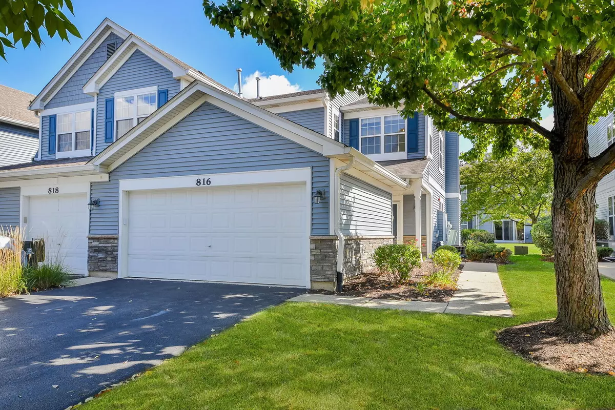 Naperville, IL 60563,816 Woodewind Drive #816