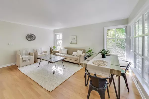 Chicago, IL 60646,6053 N Keeler Avenue