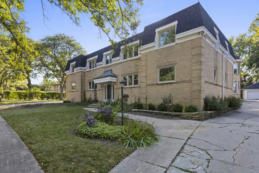 1506 Glencoe Avenue #2N, Highland Park, IL 60035