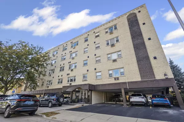 8245 W BELMONT Avenue #4G, River Grove, IL 60171