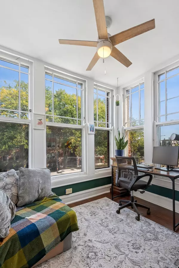 Chicago, IL 60626,7658 N Sheridan Road #2