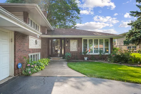 Hickory Hills, IL 60457,8832 Pleasant Avenue