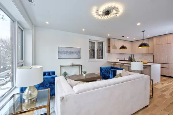 Chicago, IL 60622,1325 N Artesian Avenue #2