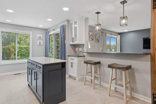 Naperville, IL 60565,91 Midhurst Court #102A