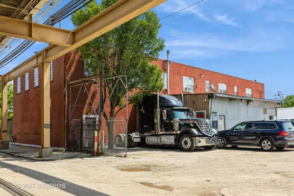 5125 W Lake Street, Chicago, IL 60644