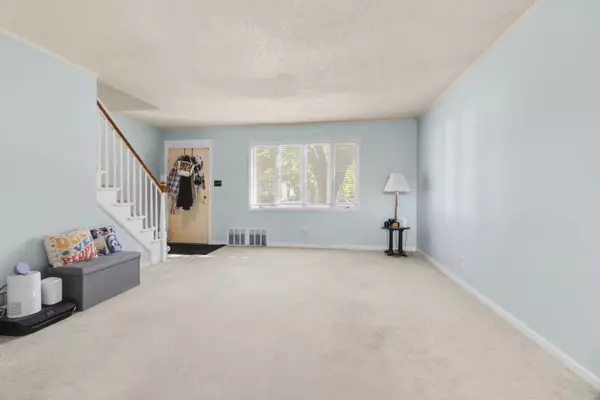 Joliet, IL 60435,913 N Raynor Avenue