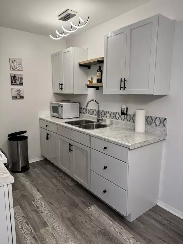 Freeport, IL 61032,124 N Whistler Avenue #C2