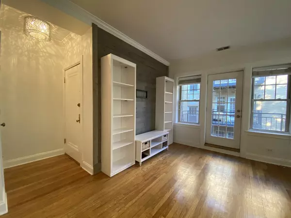 Chicago, IL 60614,2243 N Lincoln Avenue #2A