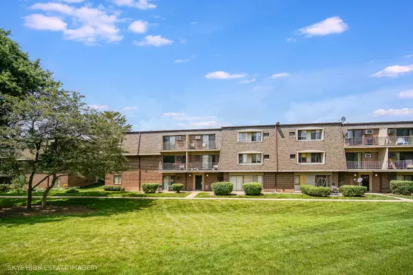 Naperville, IL 60565,128 E Bailey Road #G