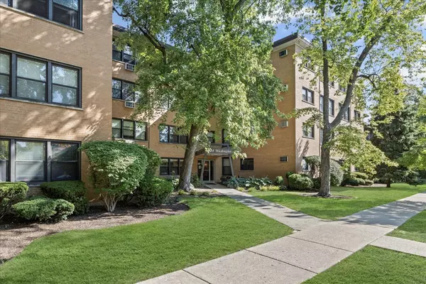 Oak Park, IL 60302,444 Washington Boulevard #207