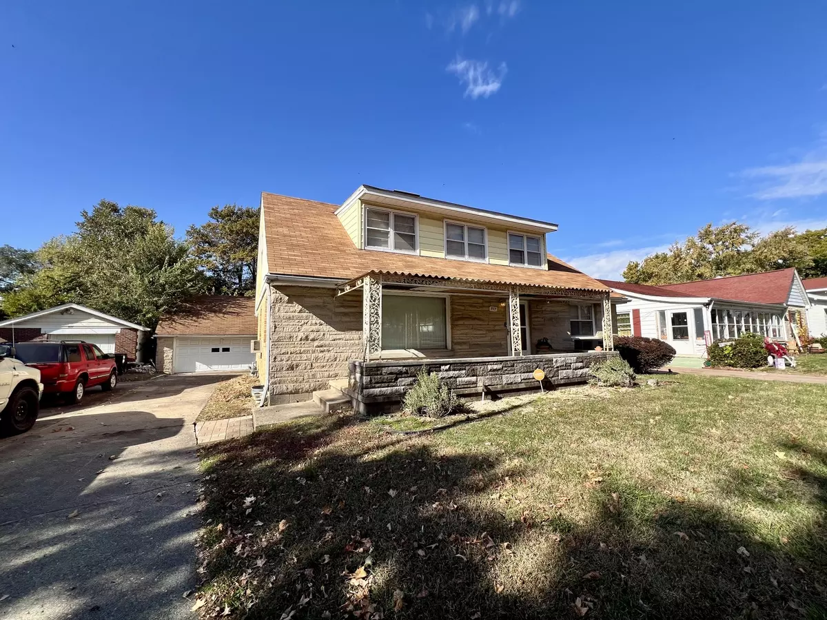 Decatur, IL 62522,977 N Oakland Avenue