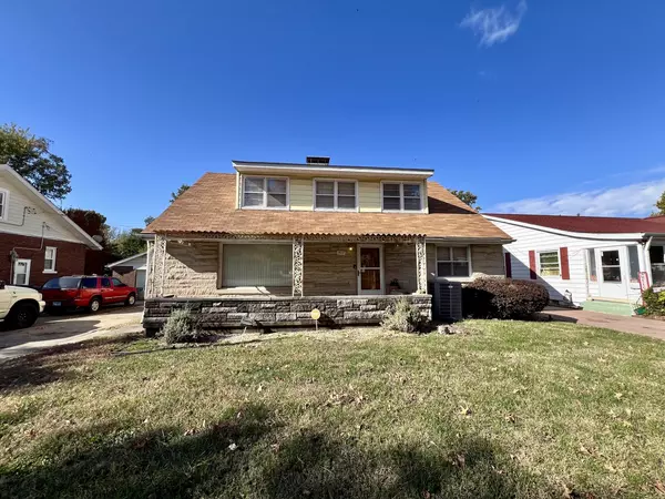 Decatur, IL 62522,977 N Oakland Avenue