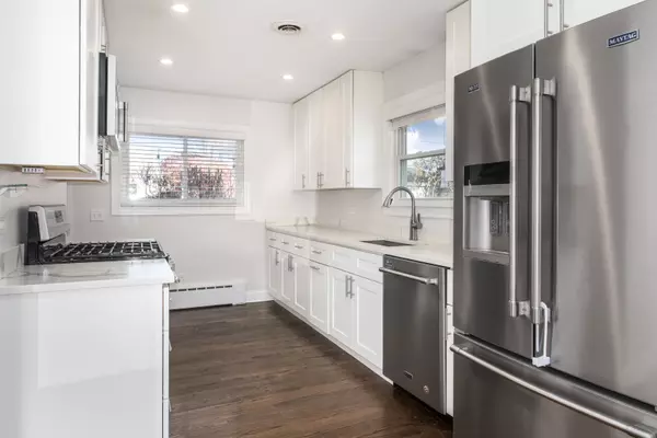 Mount Prospect, IL 60056,101 N Pine Street