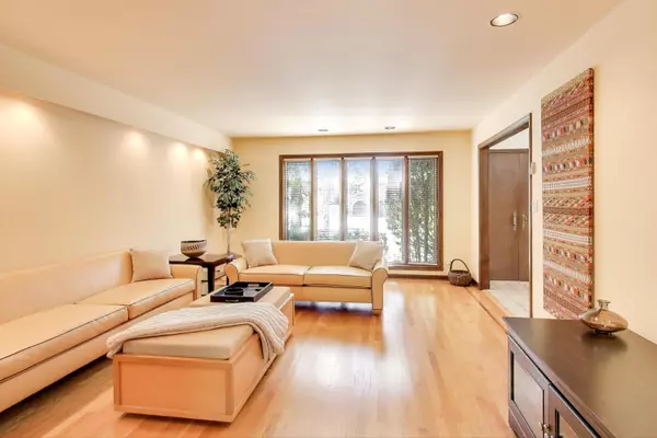 Northbrook, IL 60062,2660 Prince Street