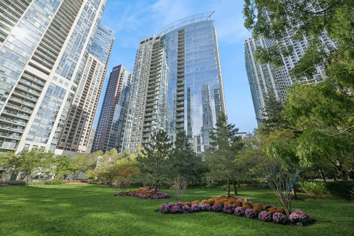 Chicago, IL 60601,201 N Westshore Drive #1702