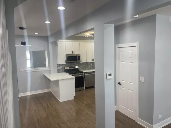 Chicago, IL 60619,616 E 90th Street