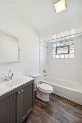 Homewood, IL 60430,916 Elder Road #1S