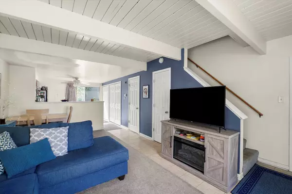 Round Lake Beach, IL 60073,2033 Westview Lane