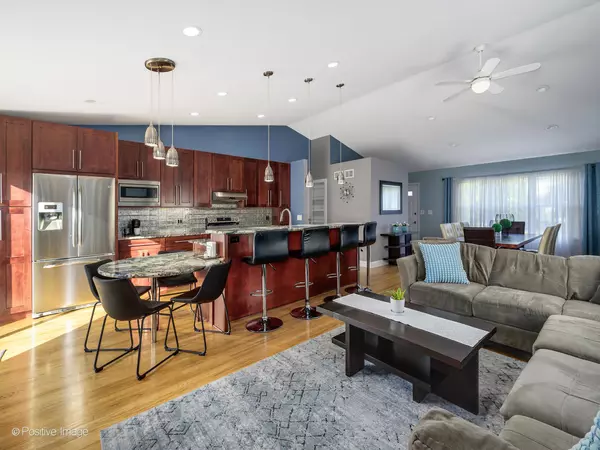 Algonquin, IL 60102,2008 Clematis Drive