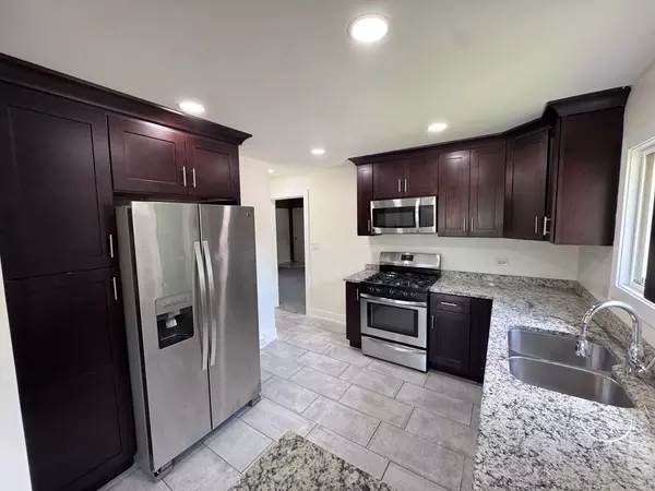 Mundelein, IL 60060,837 Wilcox Avenue