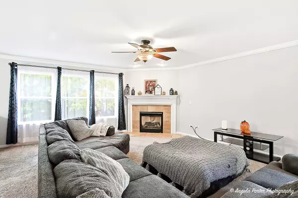 Antioch, IL 60002,336 Hawthorn Lane