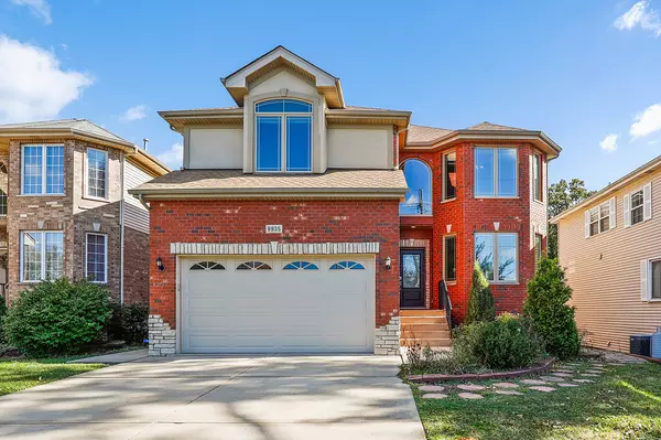 9935 Menard Avenue, Oak Lawn, IL 60453