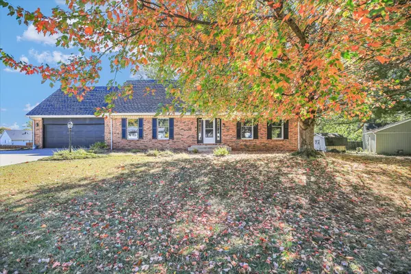 Sidney, IL 61877,10 Dunlap Woods