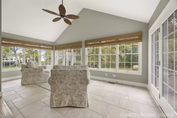 North Aurora, IL 60542,332 Western Drive