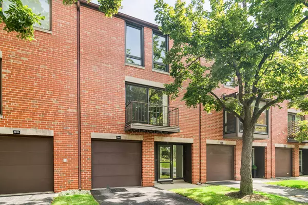 Glenview, IL 60025,3841 Appian Way