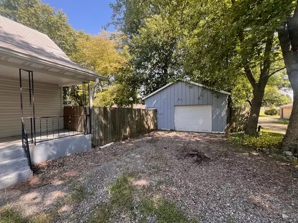 Waynesville, IL 61778,300 N Maltby Street