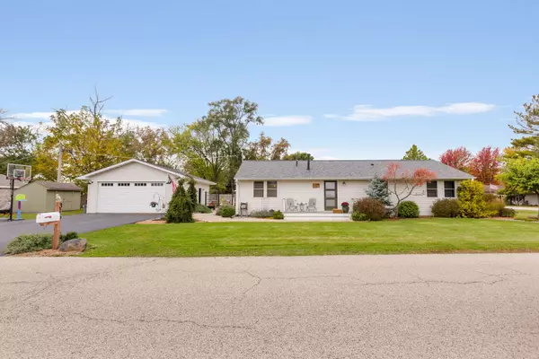 315 Grand Boulevard, Wauconda, IL 60084