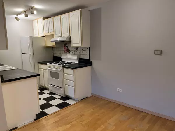 Prospect Heights, IL 60070,875 Tree Lane #204