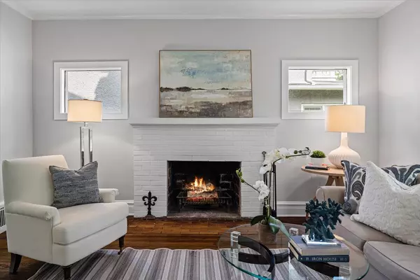 Wilmette, IL 60091,1704 Walnut Avenue