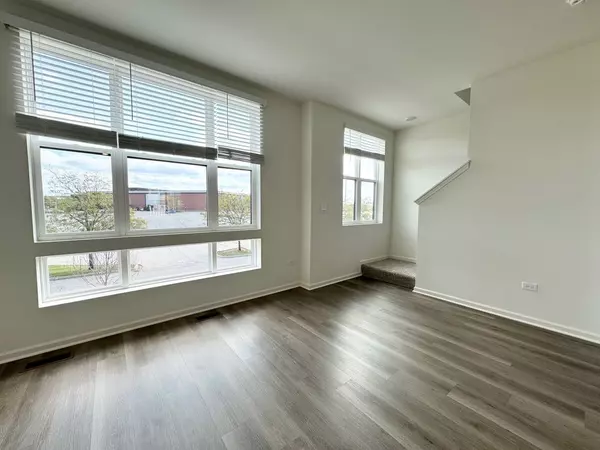 Lombard, IL 60148,Address not disclosed